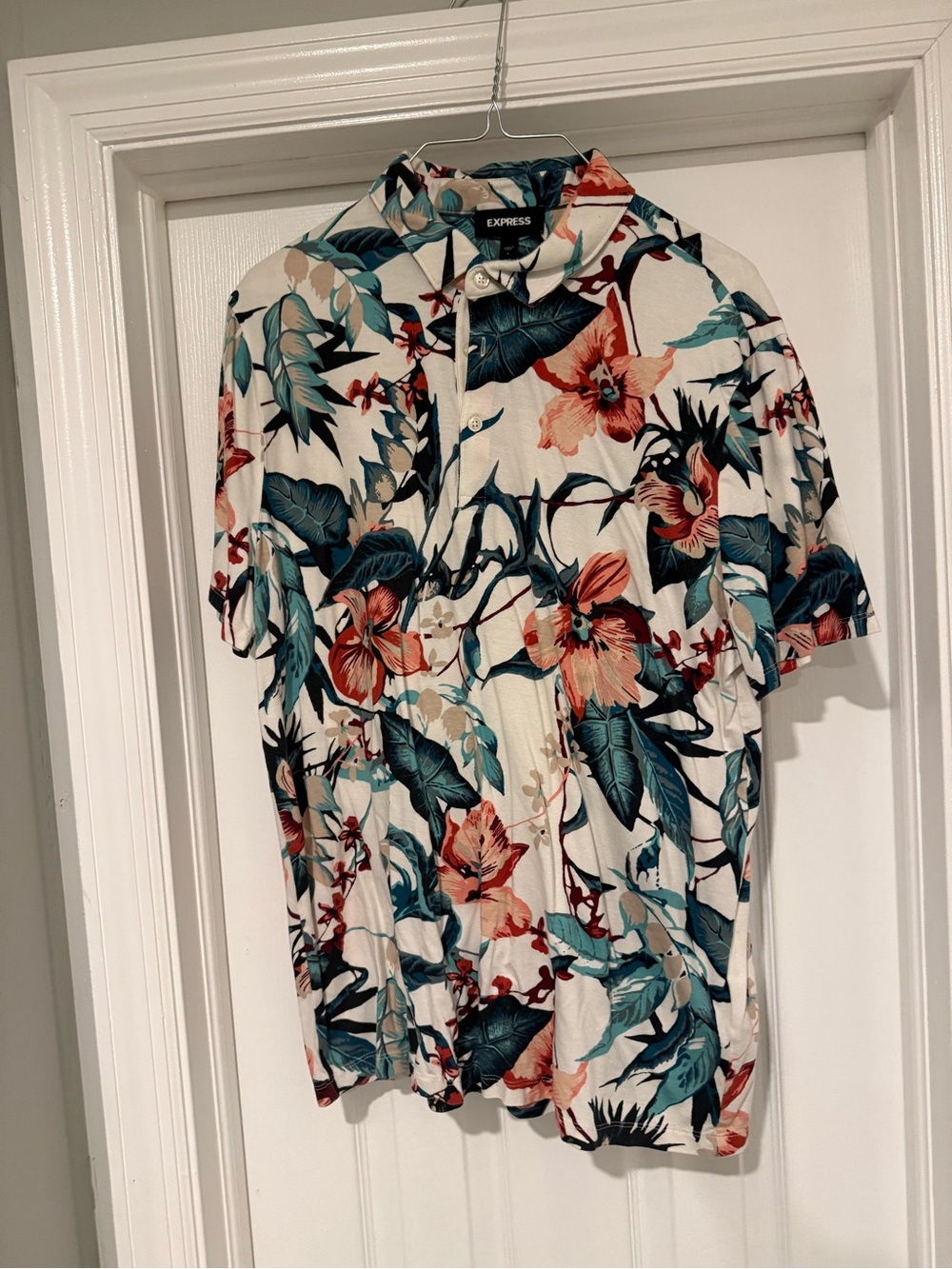Express Men’s Cream Tropical‎ Floral Short-Sleeve Shirt size Large